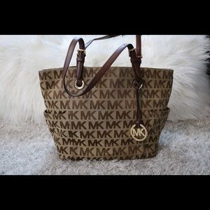 Michael kors purse